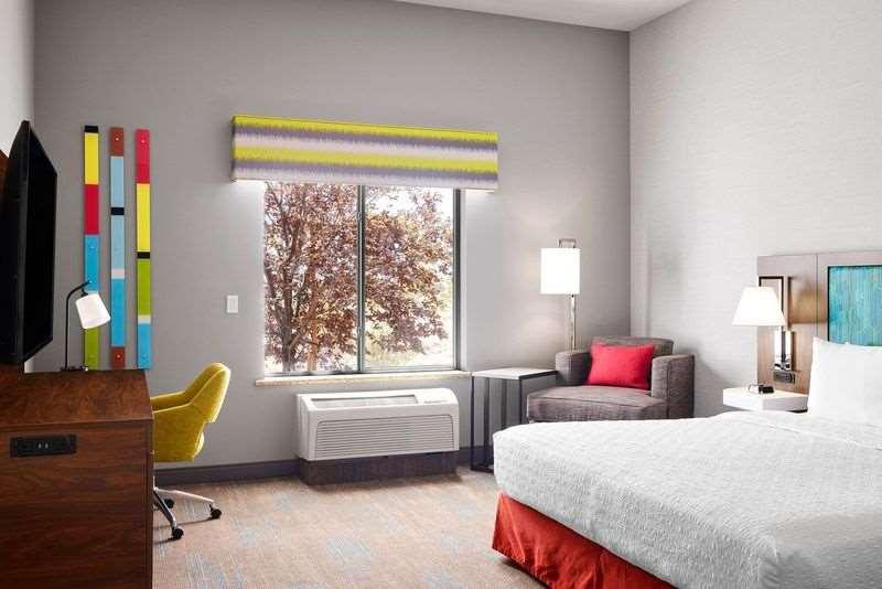 Hampton Inn & Suites Ridgecrest Rum bild